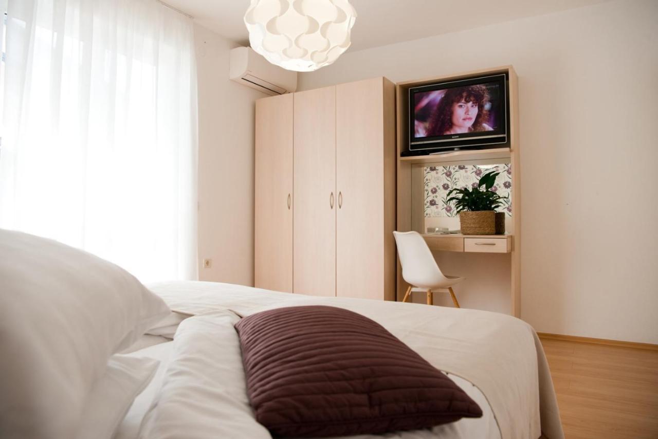Apartments Sandra โปเรช ภายนอก รูปภาพ