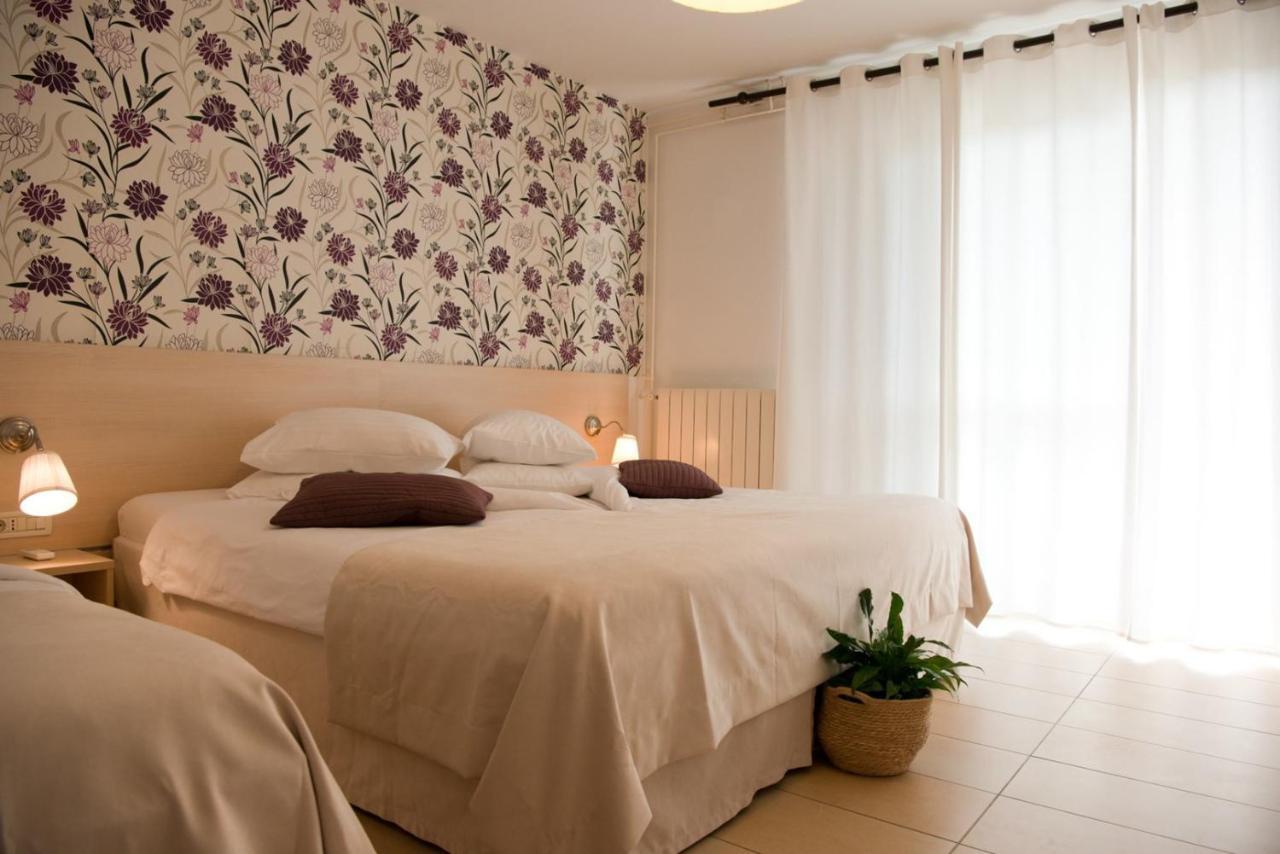 Apartments Sandra โปเรช ภายนอก รูปภาพ