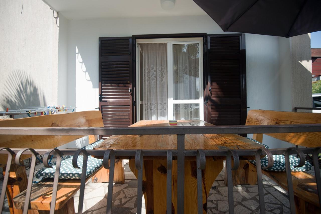 Apartments Sandra โปเรช ภายนอก รูปภาพ